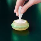 Shiseido zukünftige Lösung LX Legendary Enmei Ultimate Radiance Eye Cream 15ml - 2